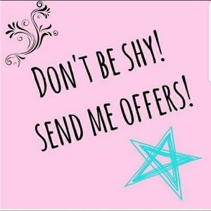 If you see anything you like make me an offer🎁 and offering 25% off on shipping
